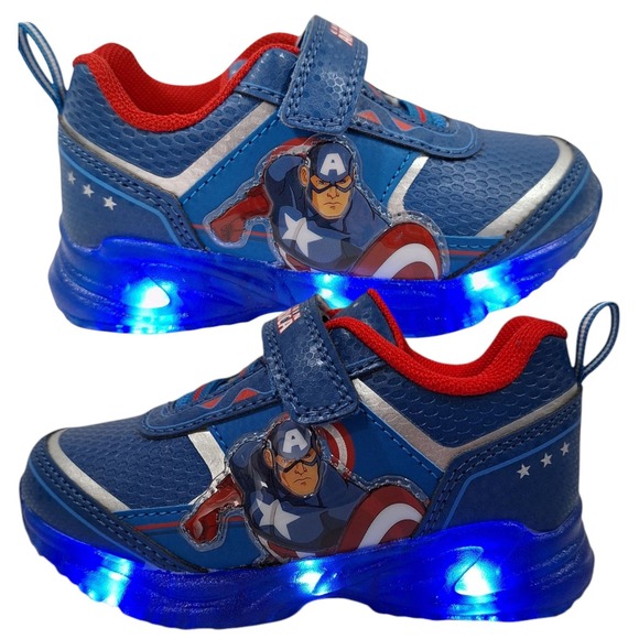 Captain America Kids Light Up Shoes Toddler Sneakers Blue Size 9 New 17‎ (cms) - Picture 2 of 14
